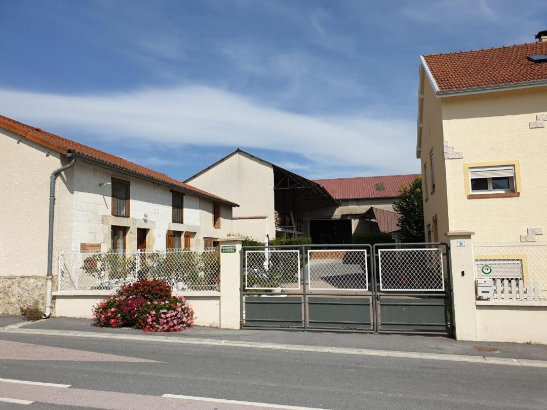 Cour La Dame Chez Beatris Et Christophe Janson Les Grandes-Loges Zewnętrze zdjęcie